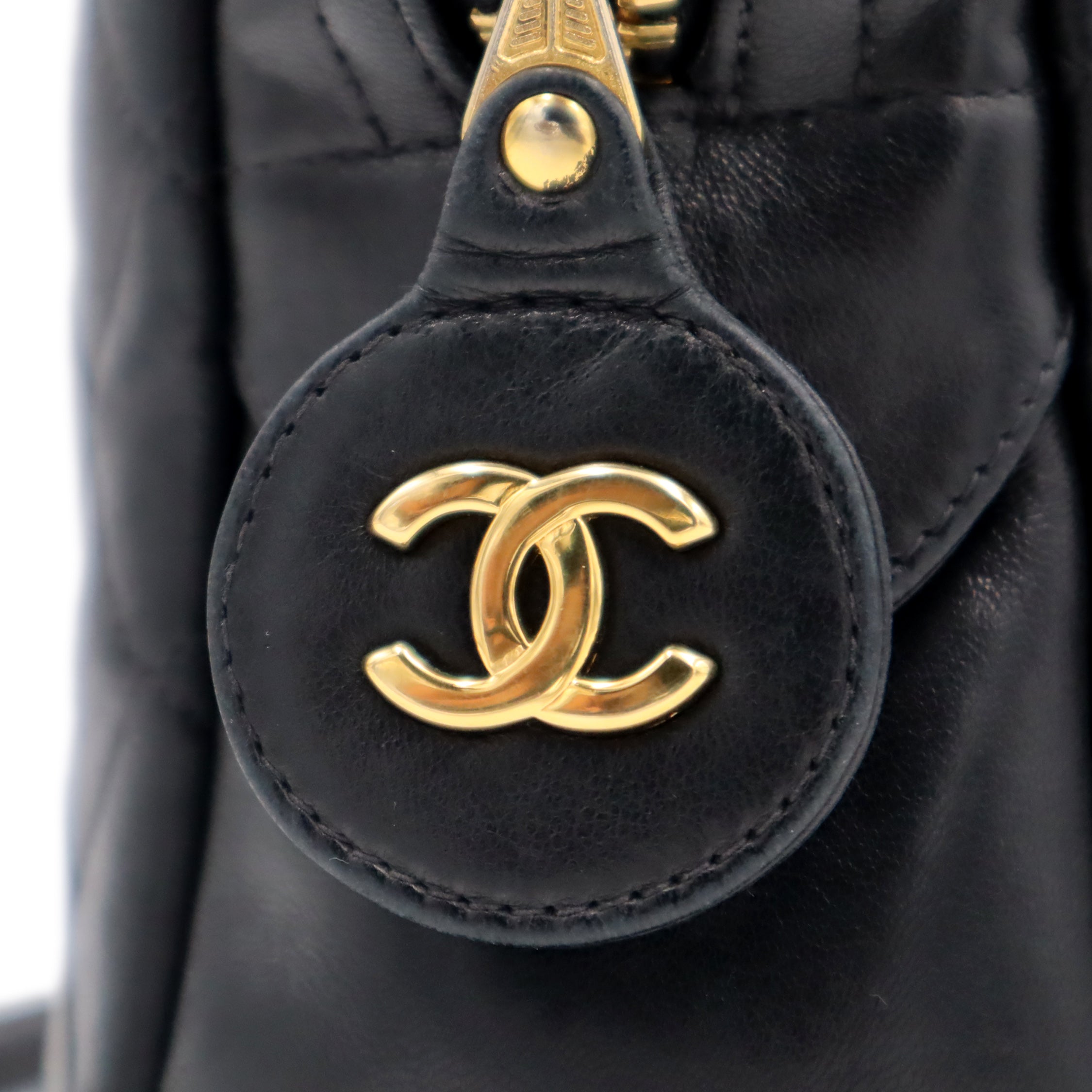 Pre-Owned Chanel Quilted Lambskin Shoulder Bag 4433305